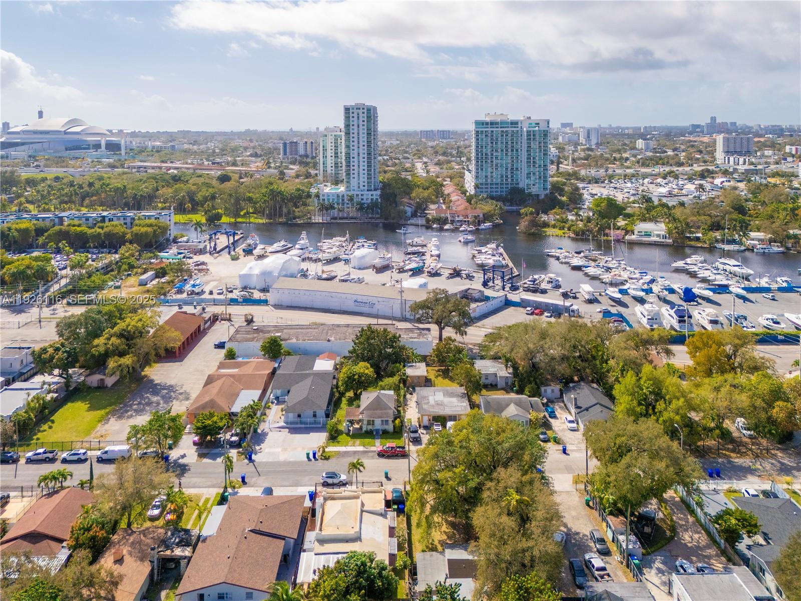 1884 NW 15th St Miami, FL 33125