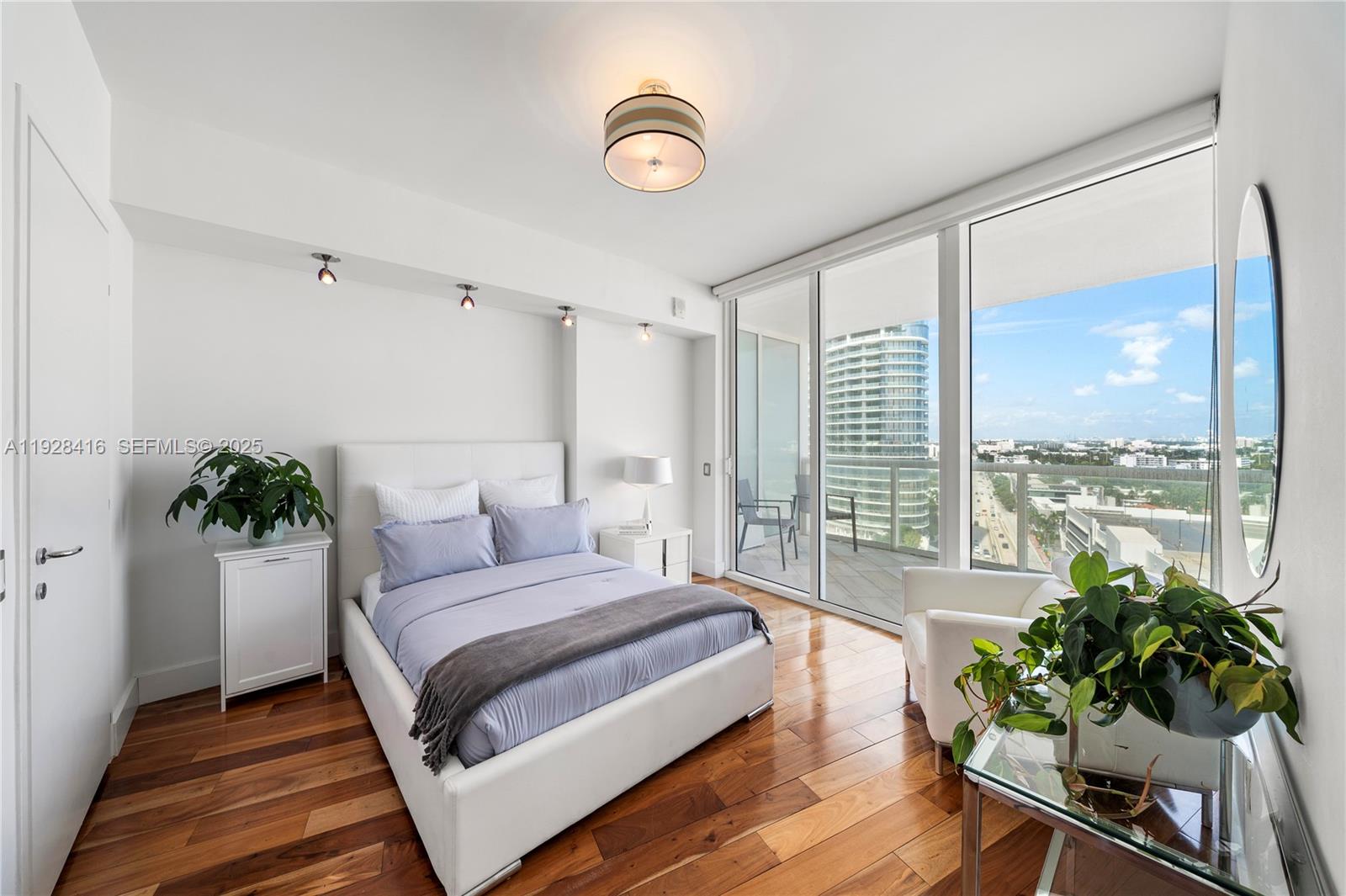 450 Alton Rd #1610 Miami Beach, FL 33139