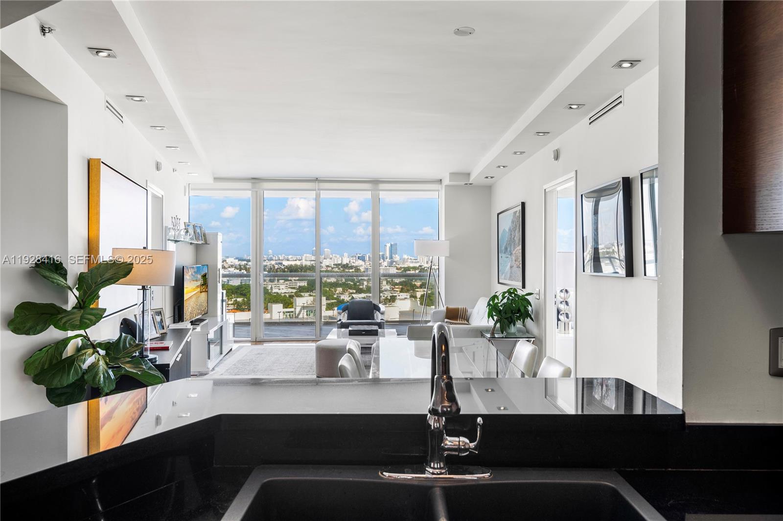 450 Alton Rd #1610 Miami Beach, FL 33139