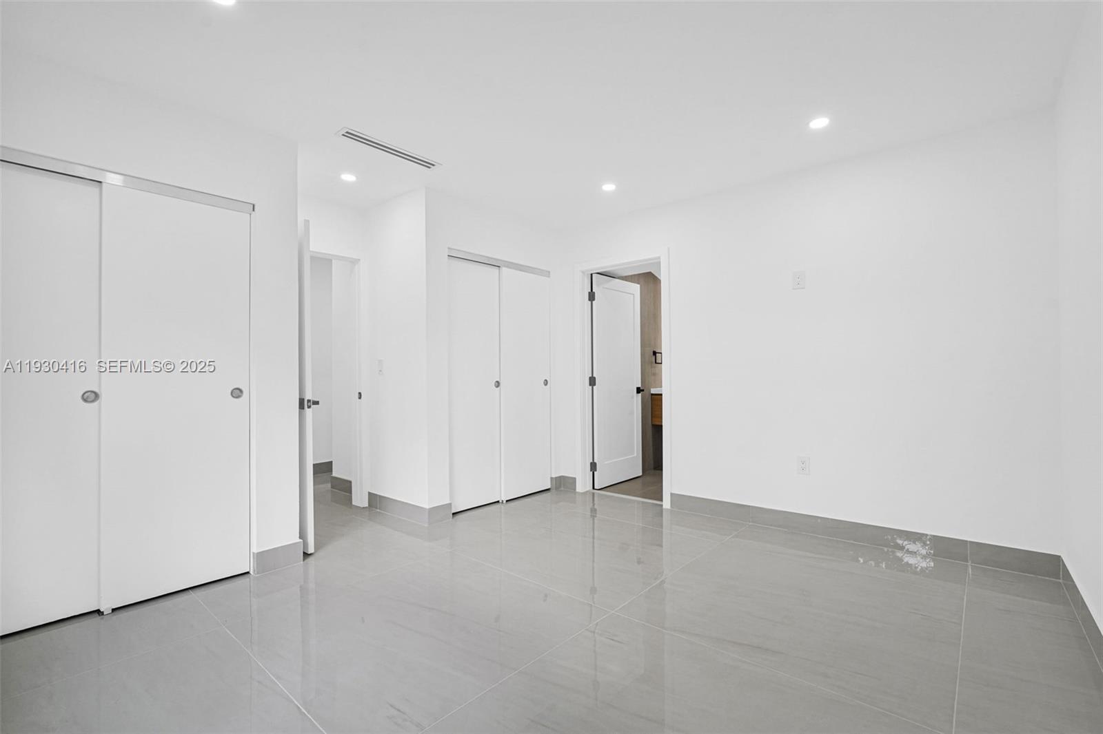 998 SW 11th St Miami, FL 33129