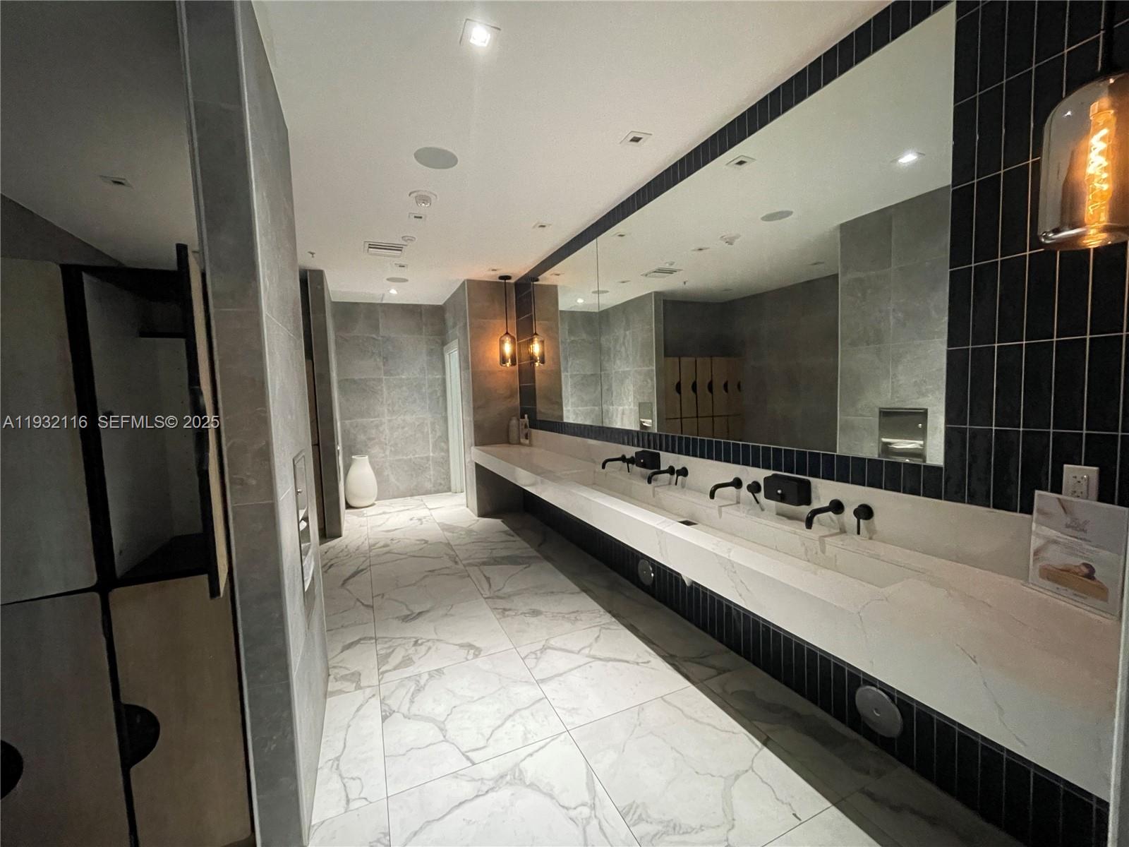 image The Ivy at Riverfront22