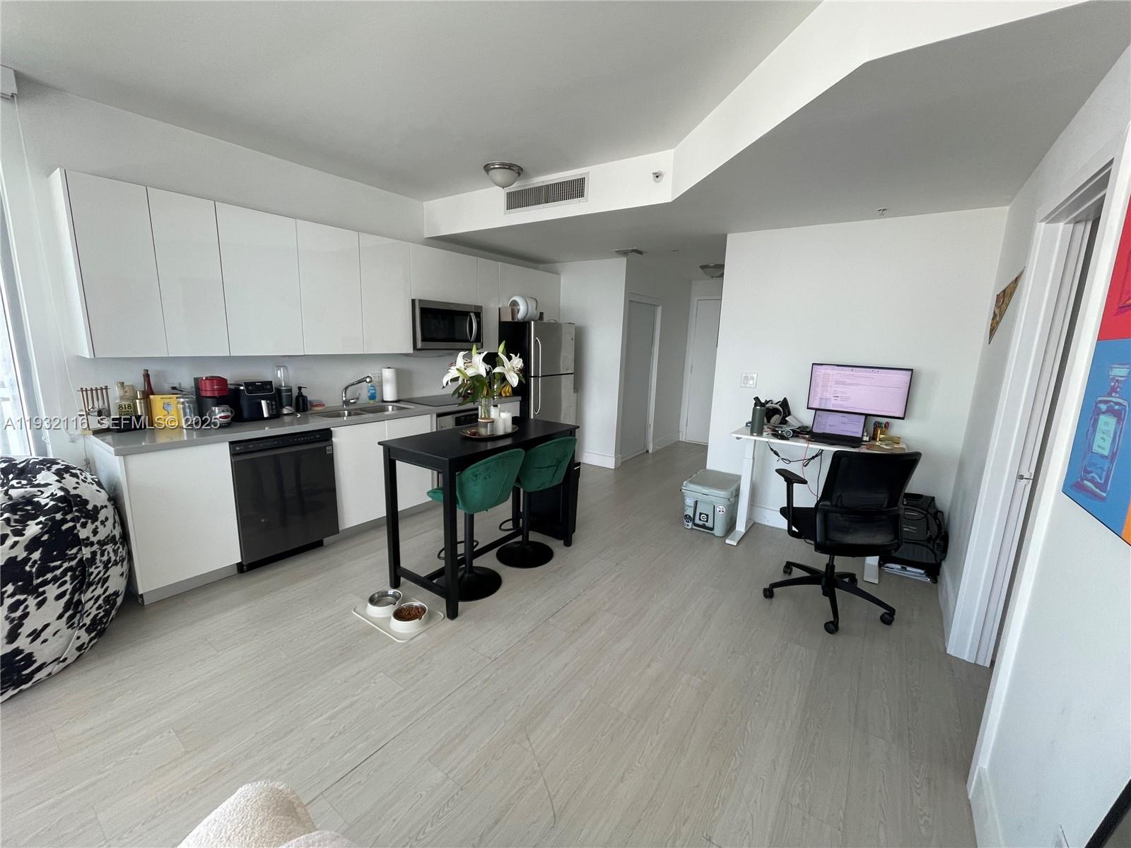 image The Ivy at Riverfront7