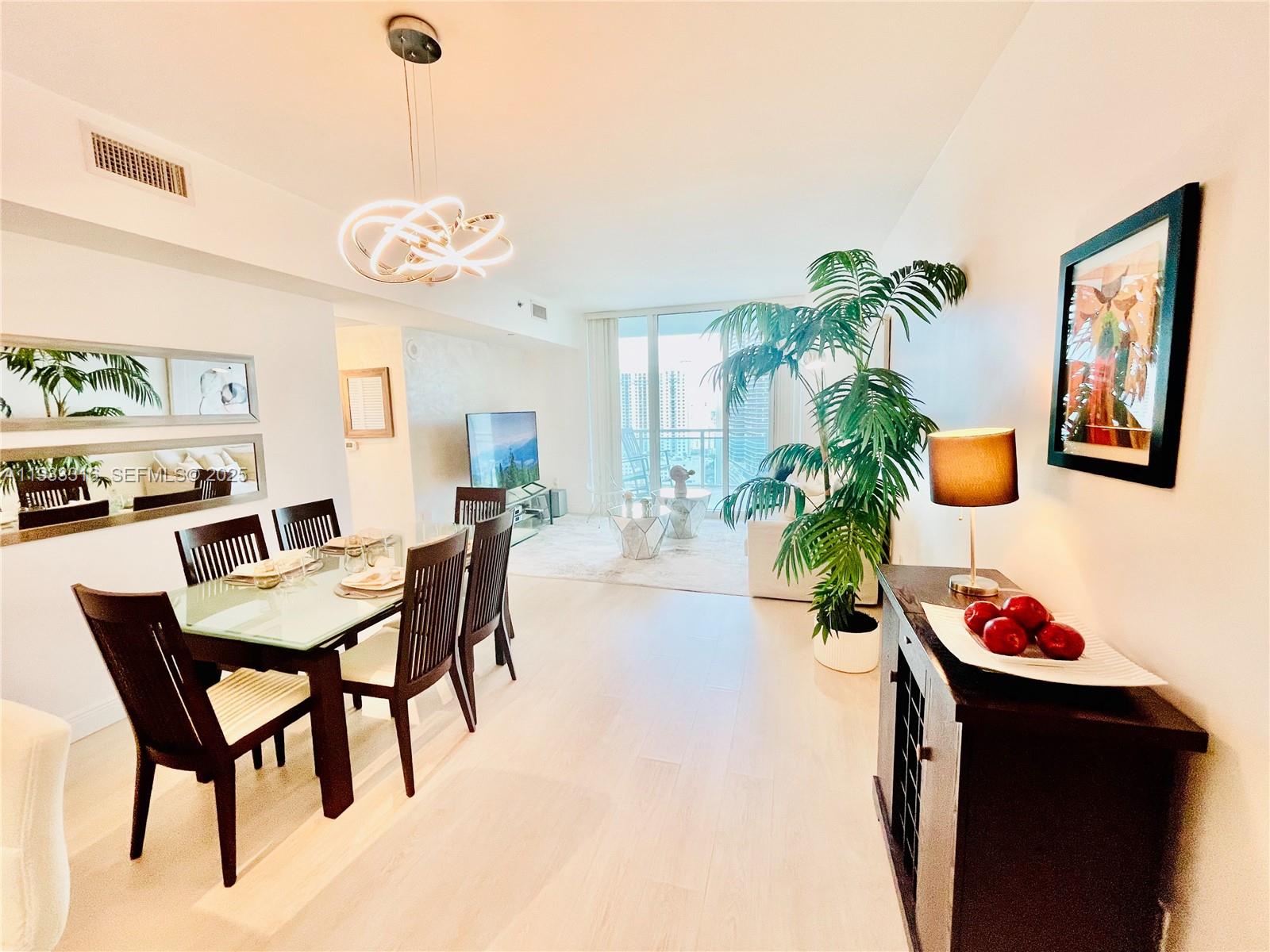 image The Plaza on Brickell East14