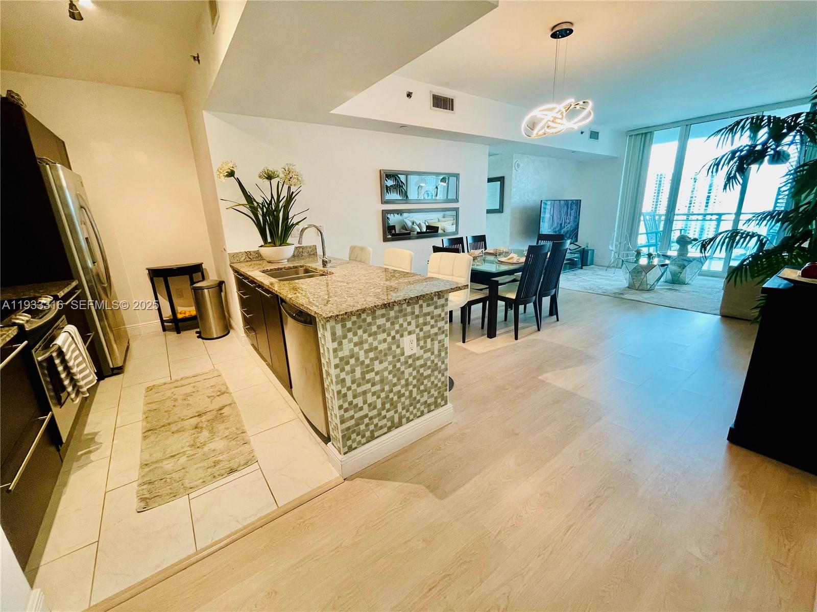 image The Plaza on Brickell East2