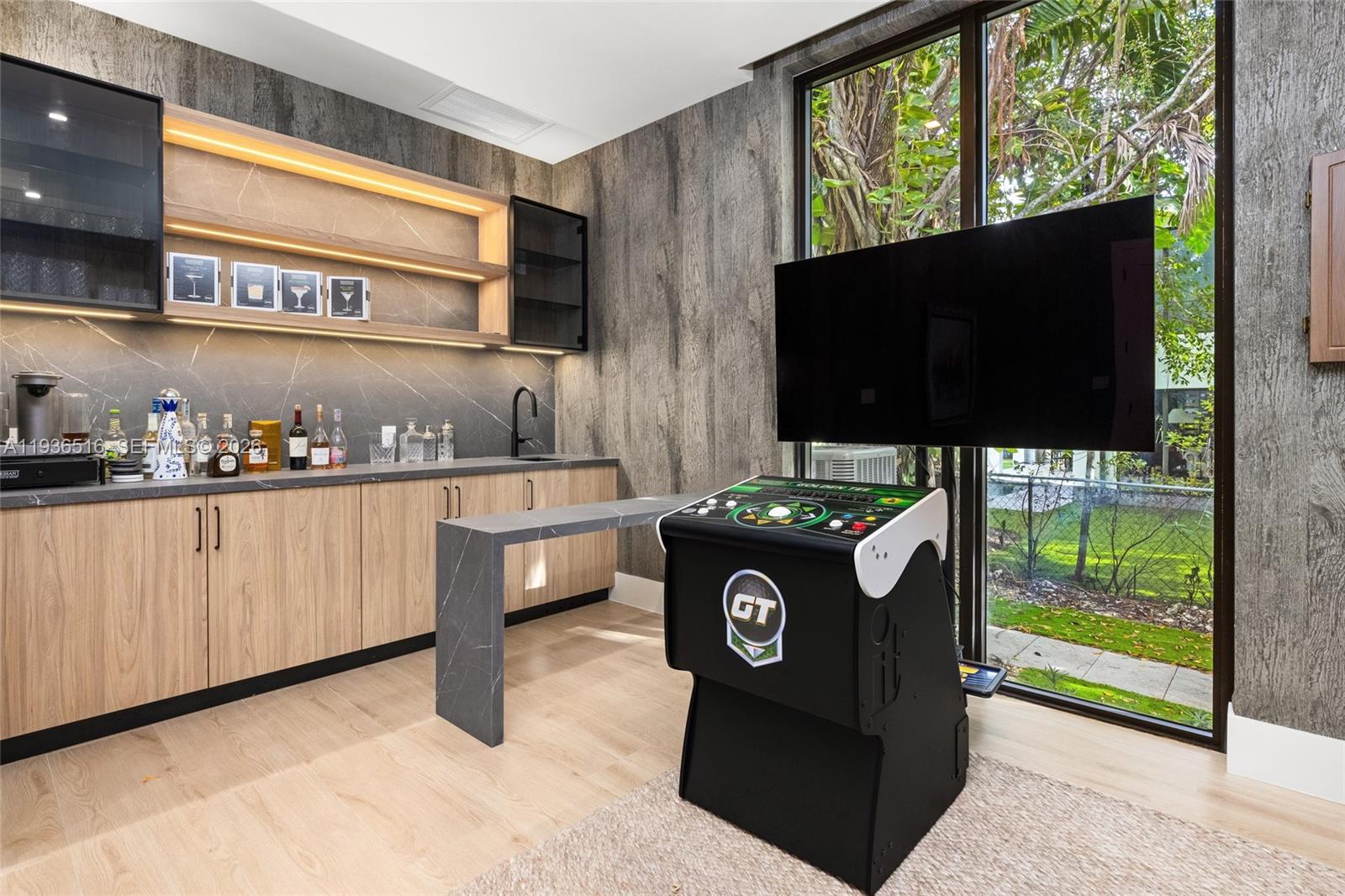 6003 SW 80th St South Miami, FL 33143