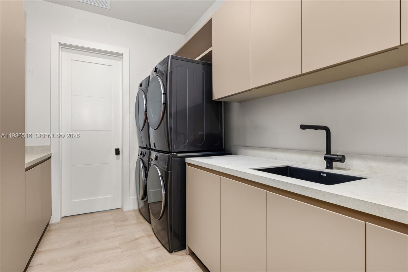 6003 SW 80th St South Miami, FL 33143