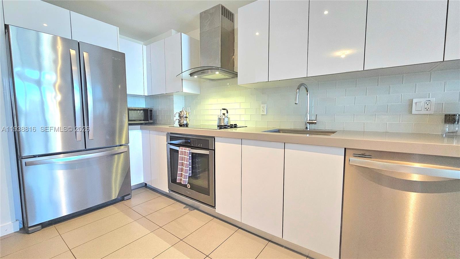 image Canvas Condo11