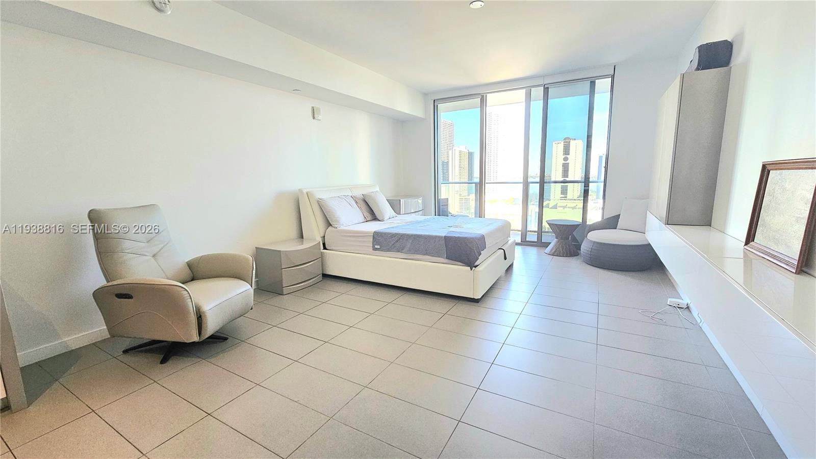 image Canvas Condo34