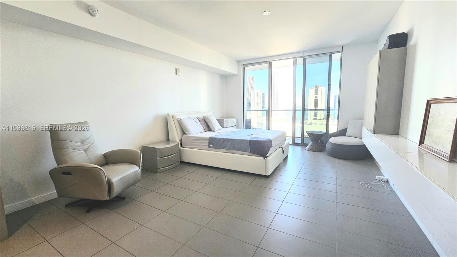 image Canvas Condo35