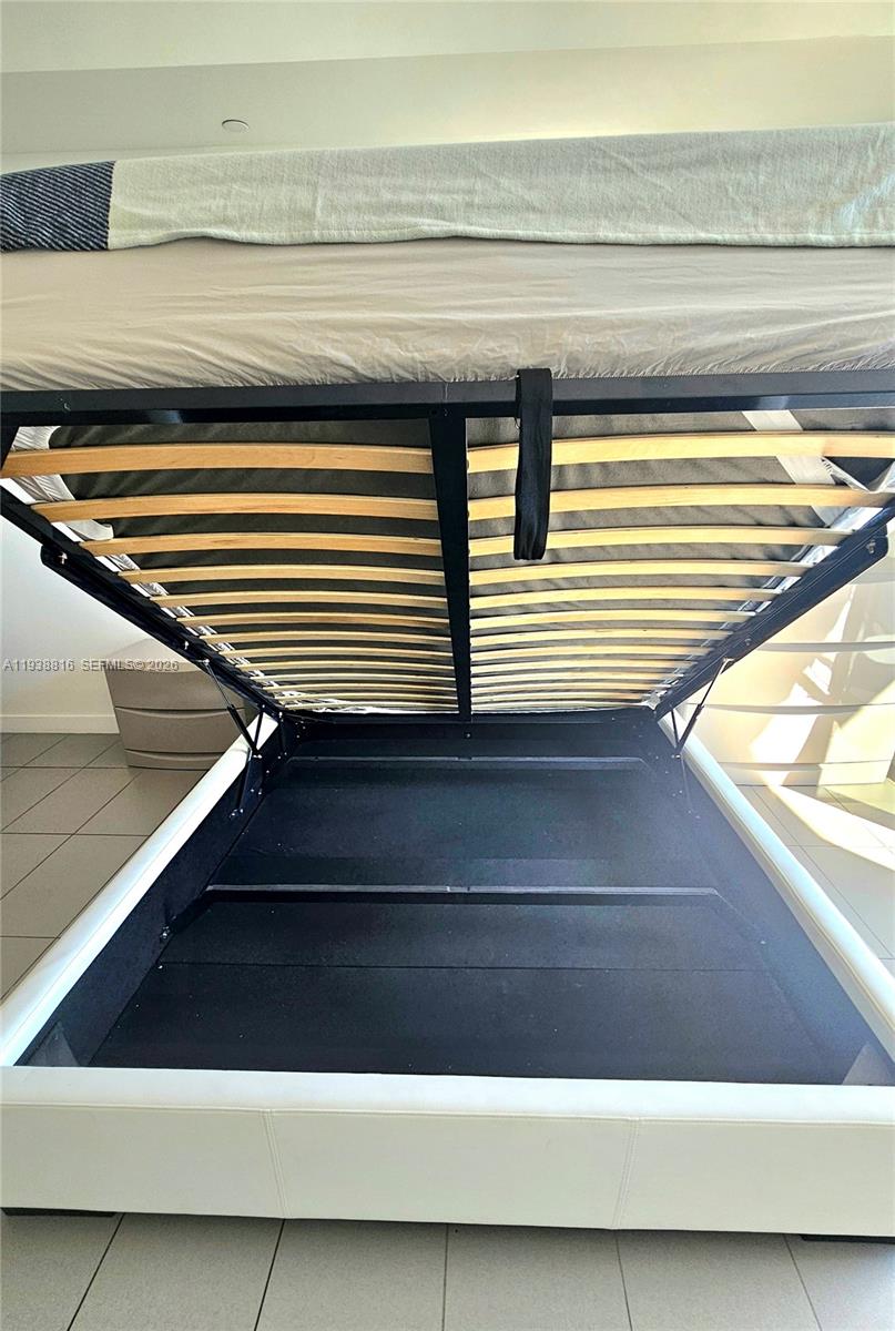 image Canvas Condo41