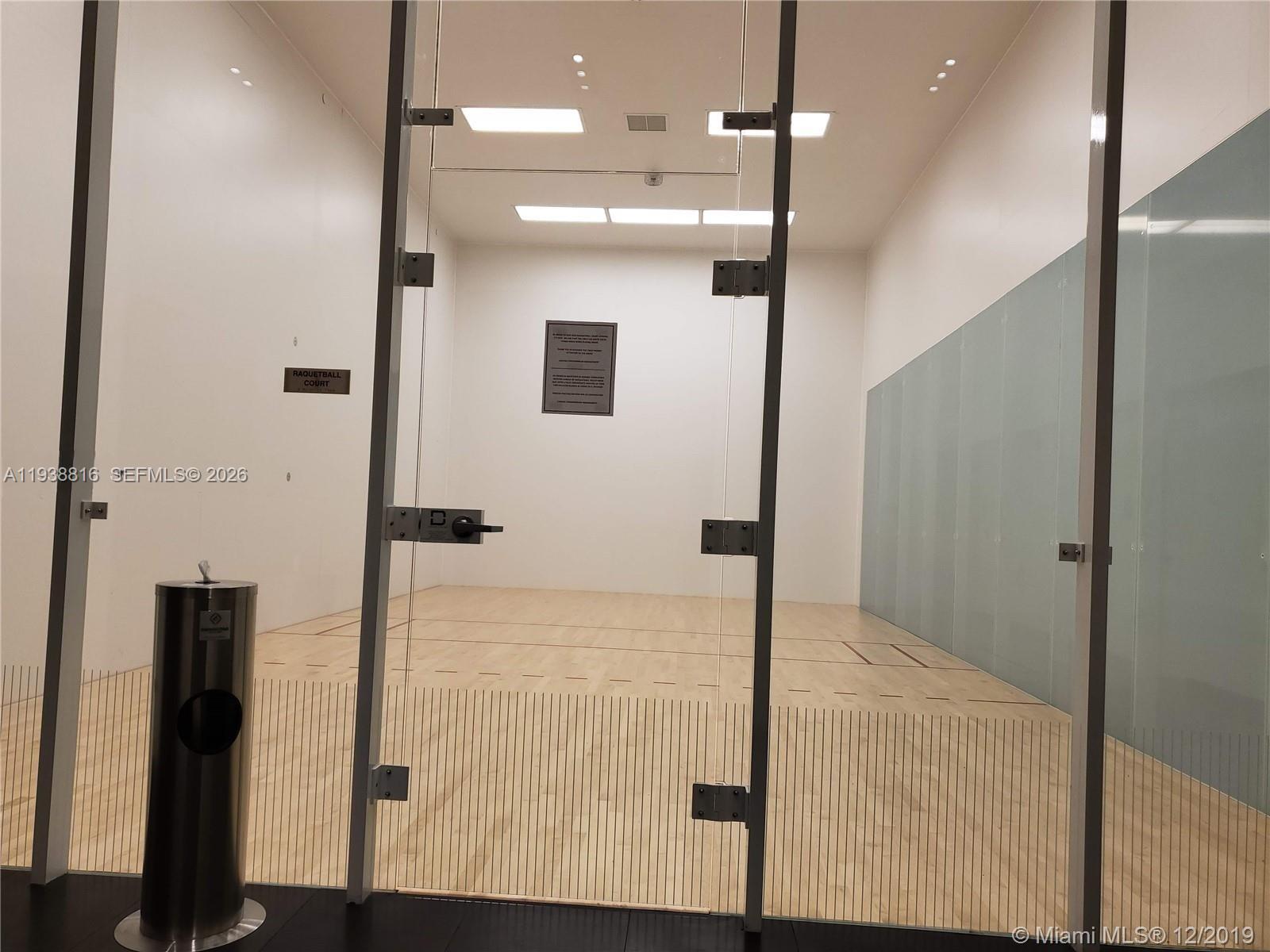 image Canvas Condo45