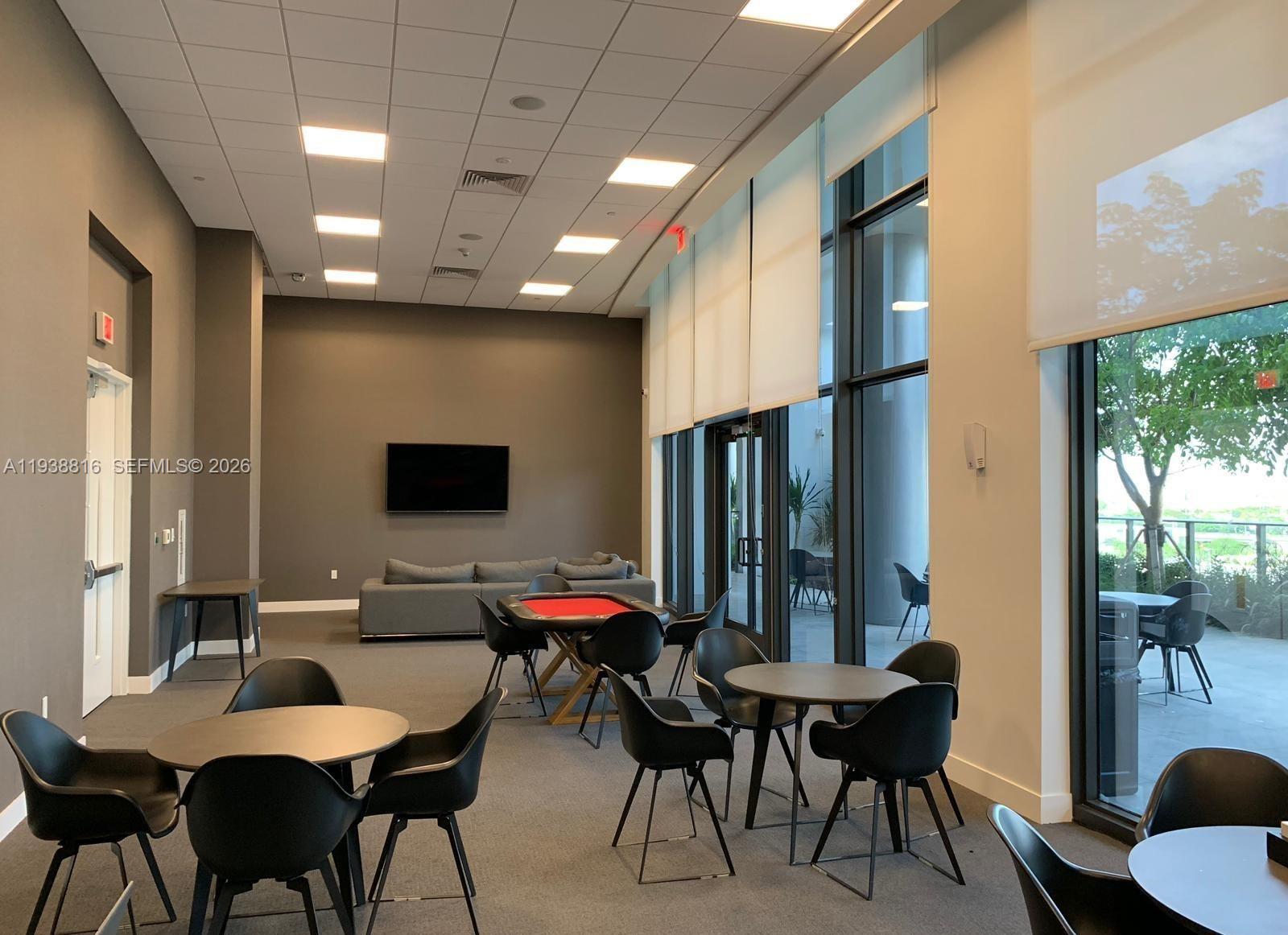 image Canvas Condo64