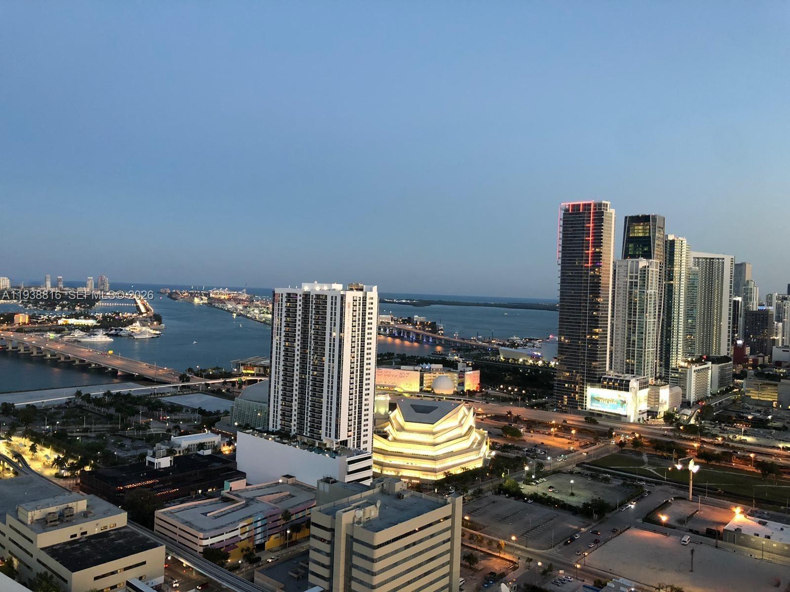 image Canvas Condo76