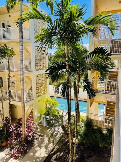 10001 W Bay Hbr Dr #302