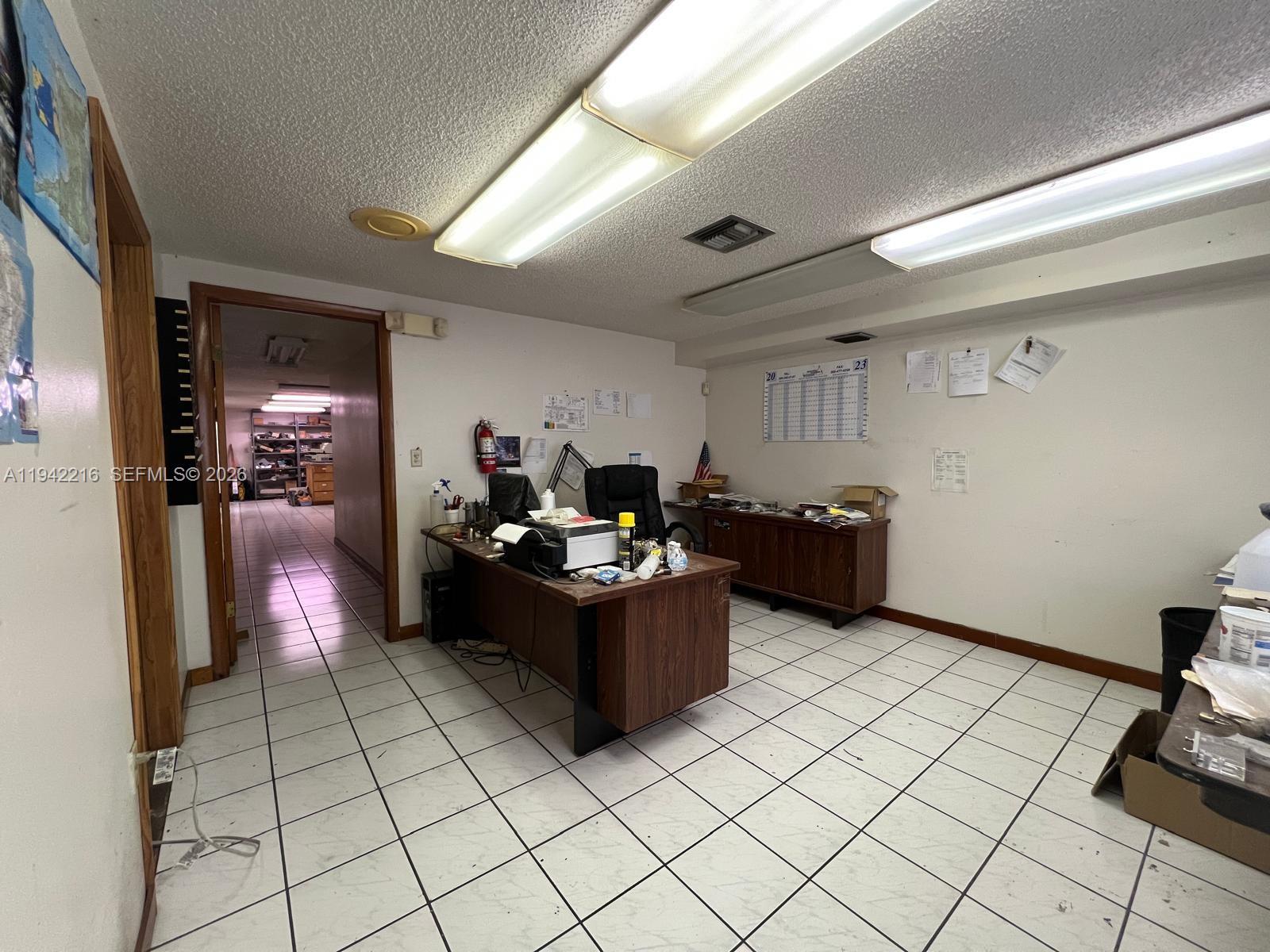 1671 W 38th Pl #1406