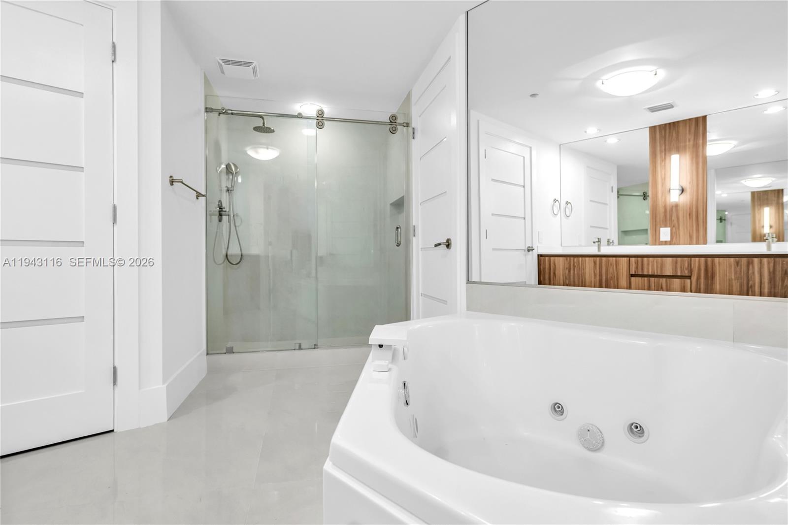 image Ocean Three Condo13