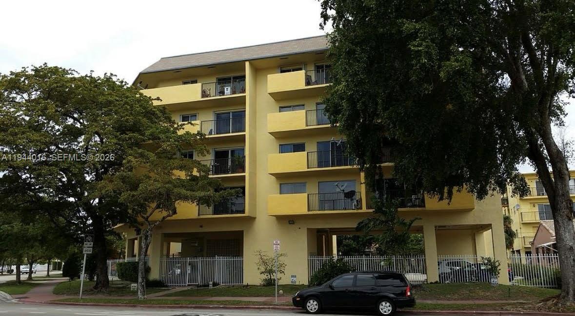 1975 Normandy Dr #206