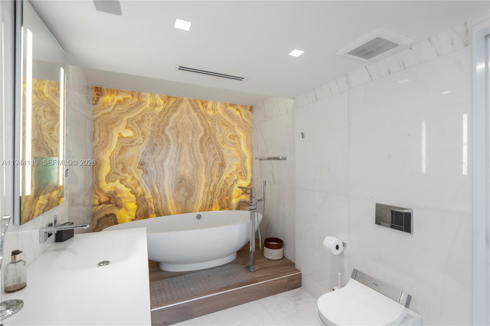 2200 S Ocean Ln #2609/2610 Fort Lauderdale, FL 33316