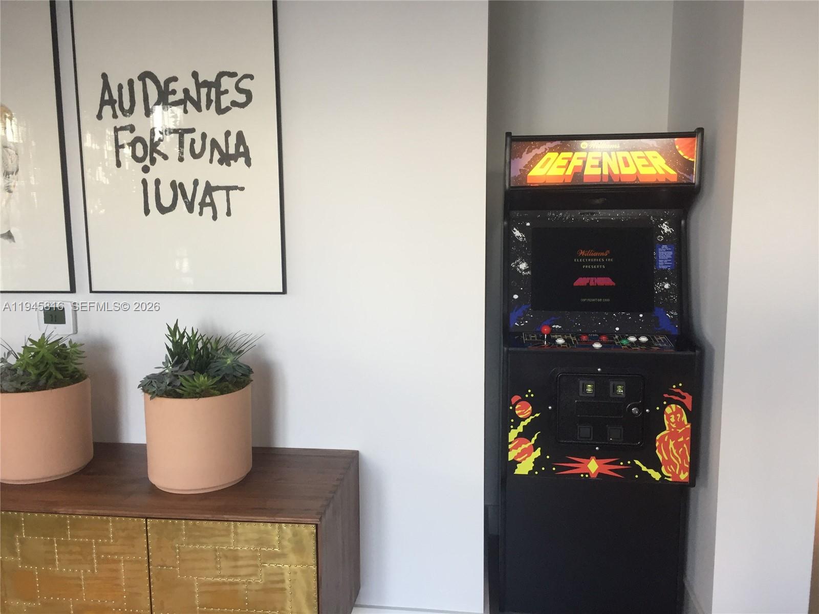 image Hyde Midtown24