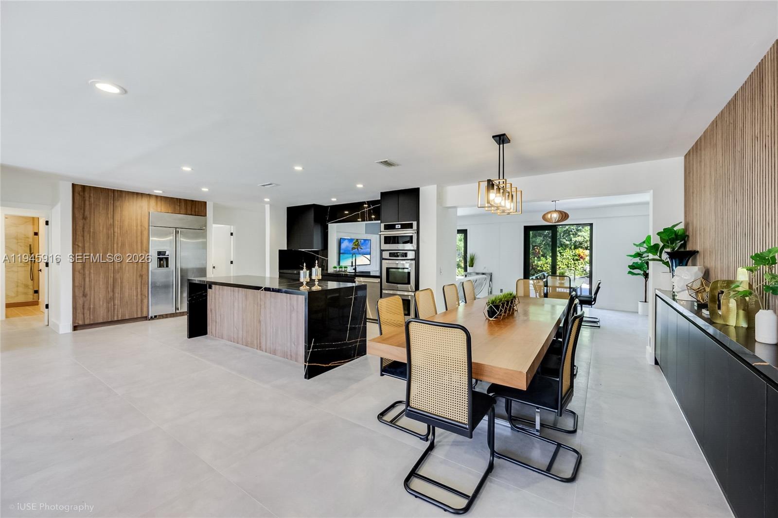 1925 NE 208th Ter Miami, FL 33179