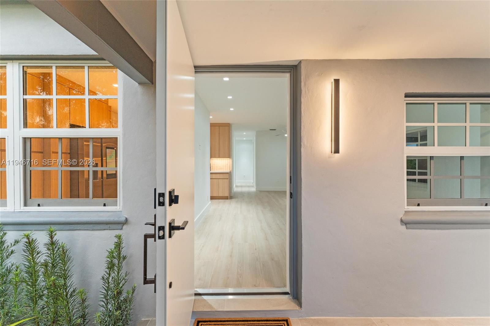 1880 NE 180th St North Miami Beach, FL 33162