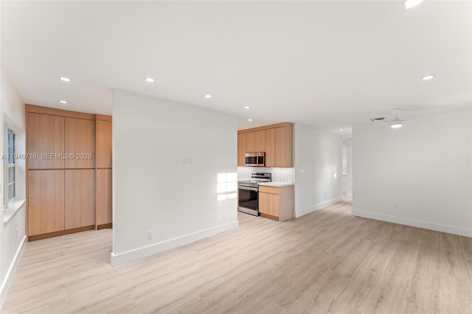 1880 NE 180th St North Miami Beach, FL 33162