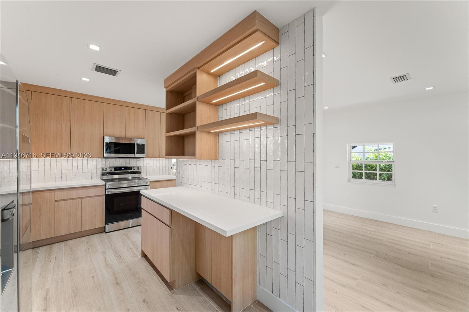 1880 NE 180th St North Miami Beach, FL 33162