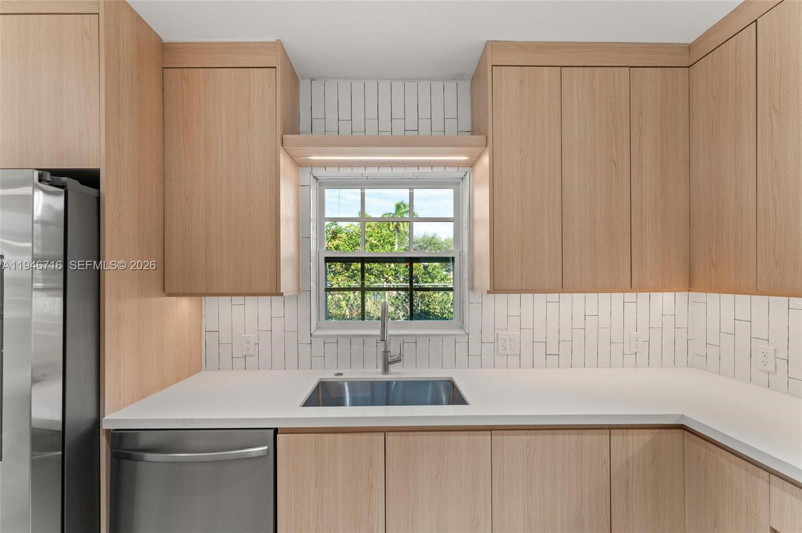 1880 NE 180th St North Miami Beach, FL 33162