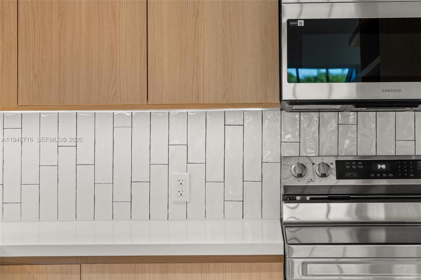 1880 NE 180th St North Miami Beach, FL 33162