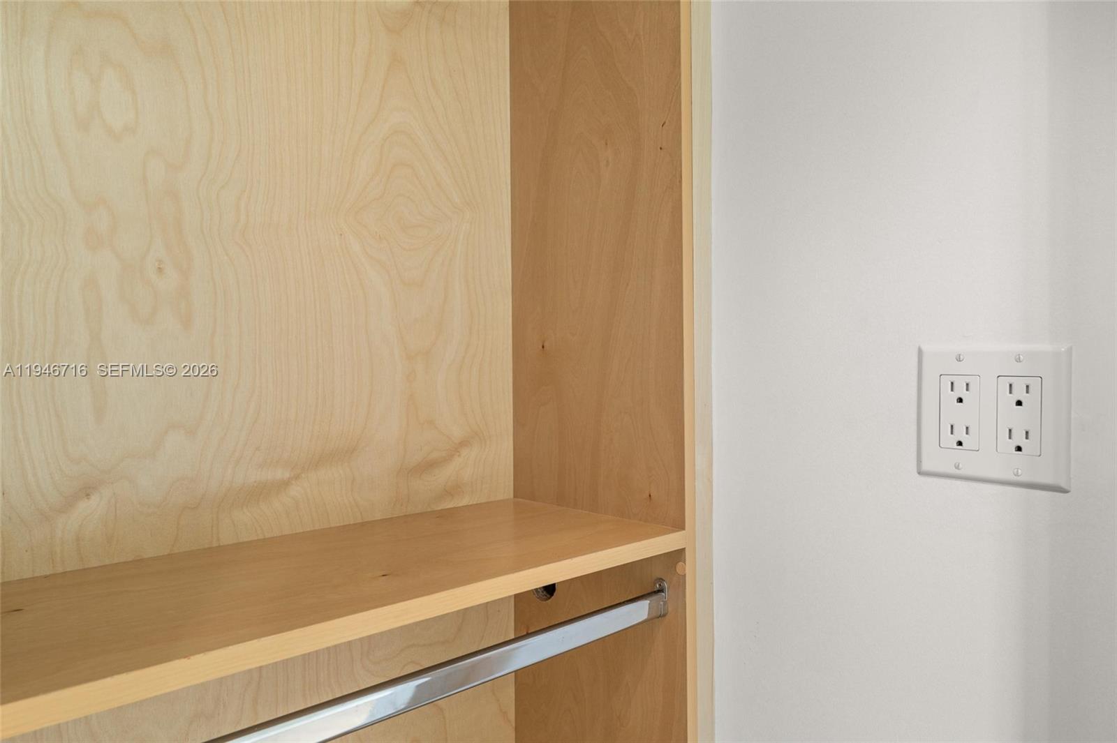 1880 NE 180th St North Miami Beach, FL 33162