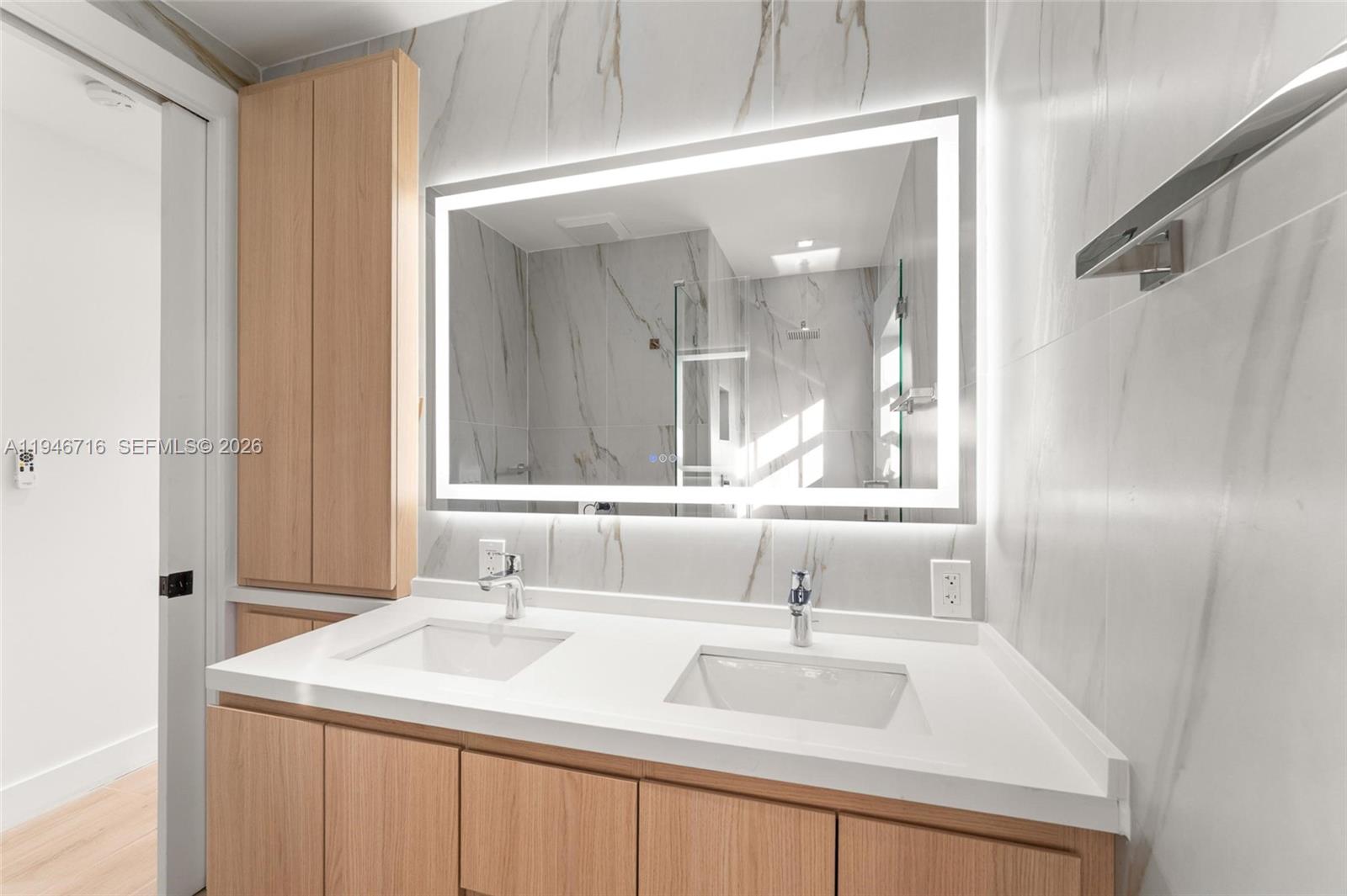 1880 NE 180th St North Miami Beach, FL 33162