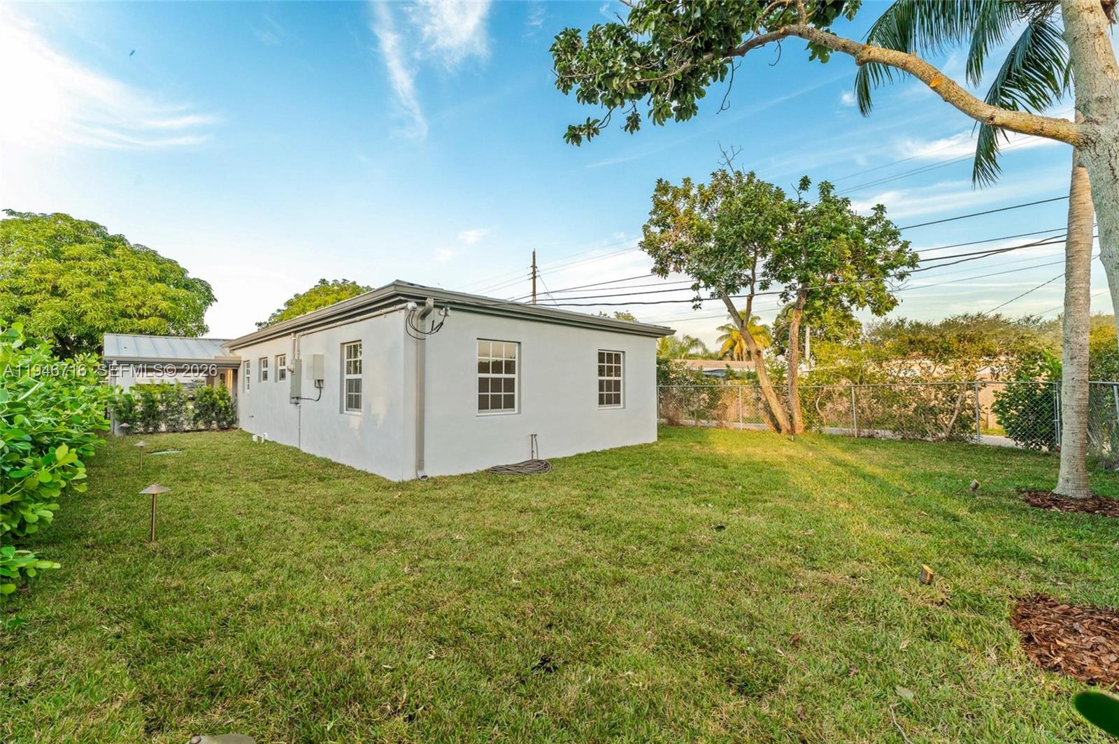 1880 NE 180th St North Miami Beach, FL 33162