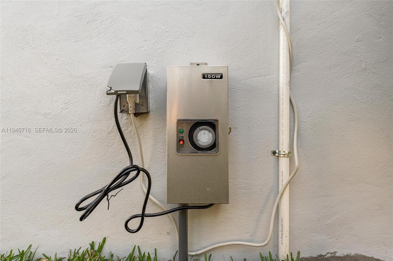 1880 NE 180th St North Miami Beach, FL 33162