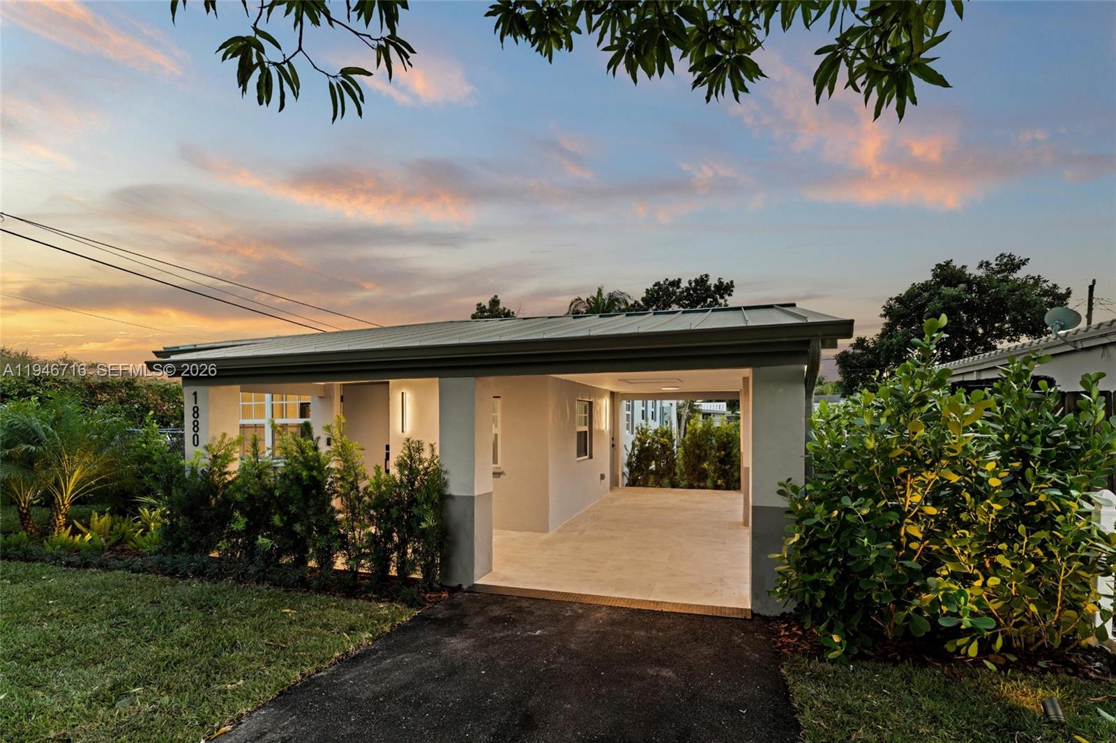 1880 NE 180th St North Miami Beach, FL 33162