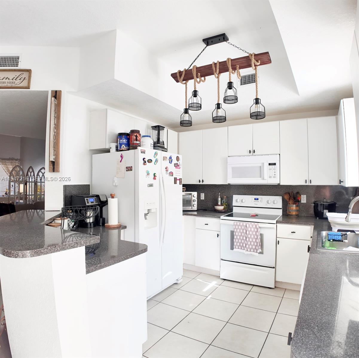 8884 SW 220th Ln Cutler Bay, FL 33190