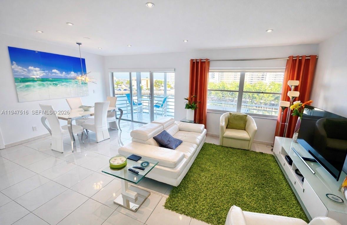 400 Diplomat Pkwy #506