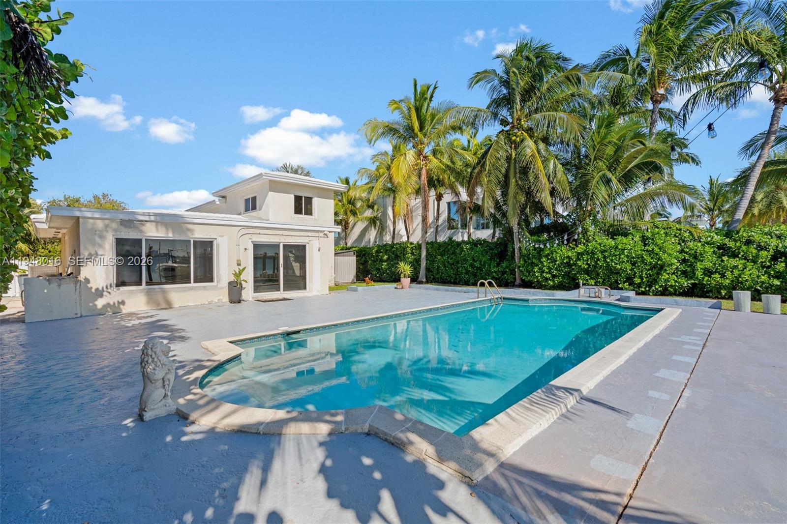 1510 S Treasure Dr North Bay Village, FL 33141