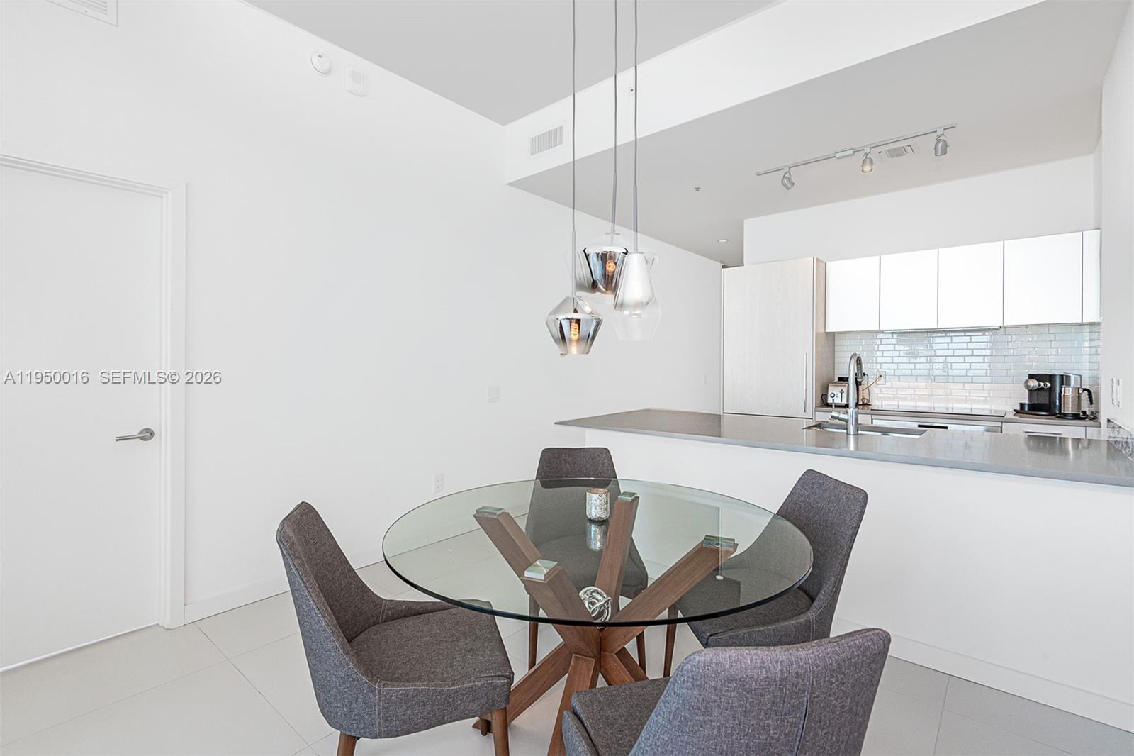 501 NE 31st St #PH4404 Miami, FL 33137