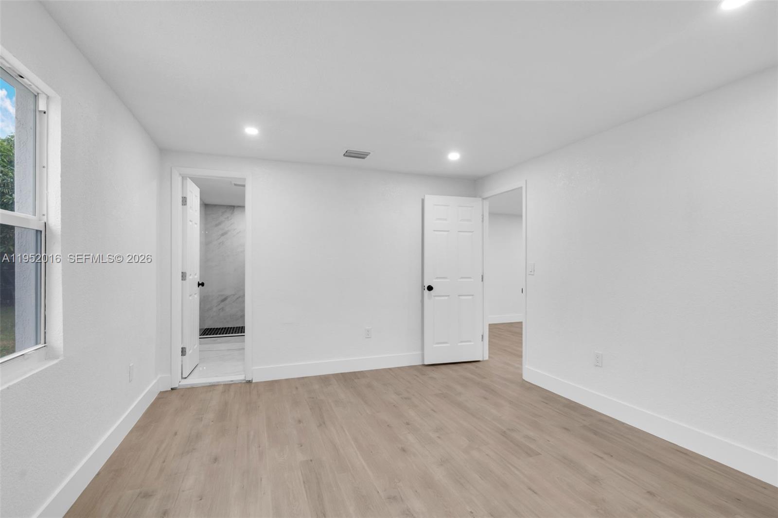 75 NW 160th St Miami, FL 33169