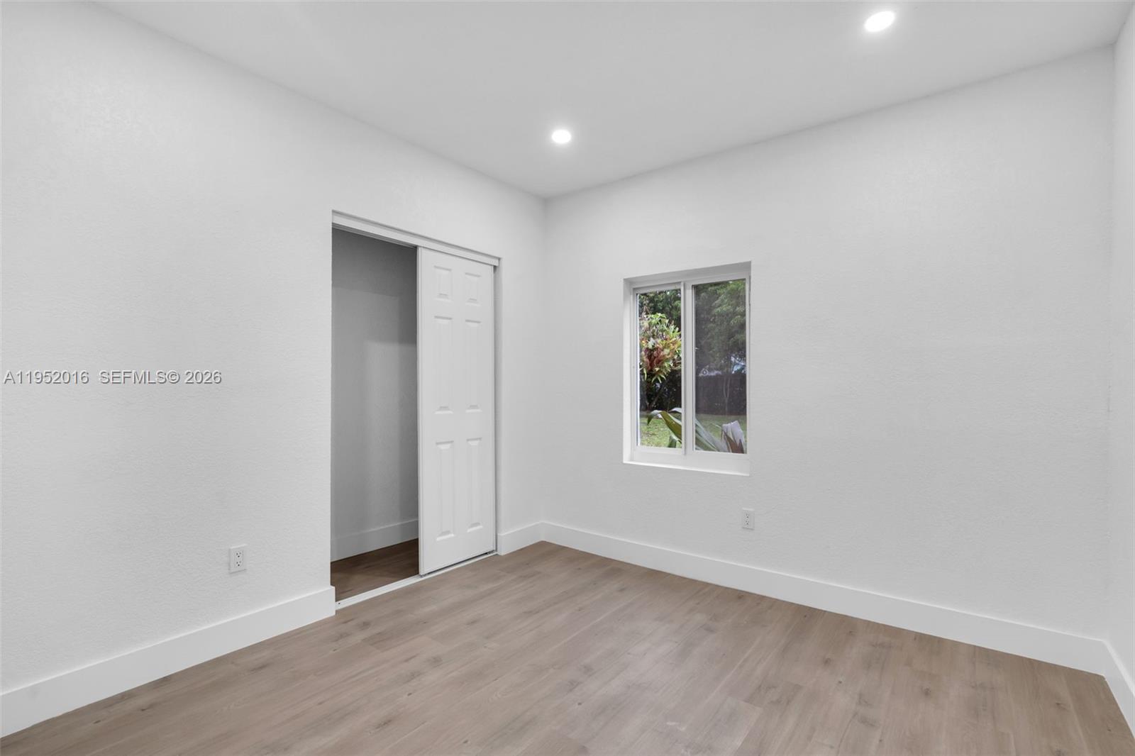 75 NW 160th St Miami, FL 33169