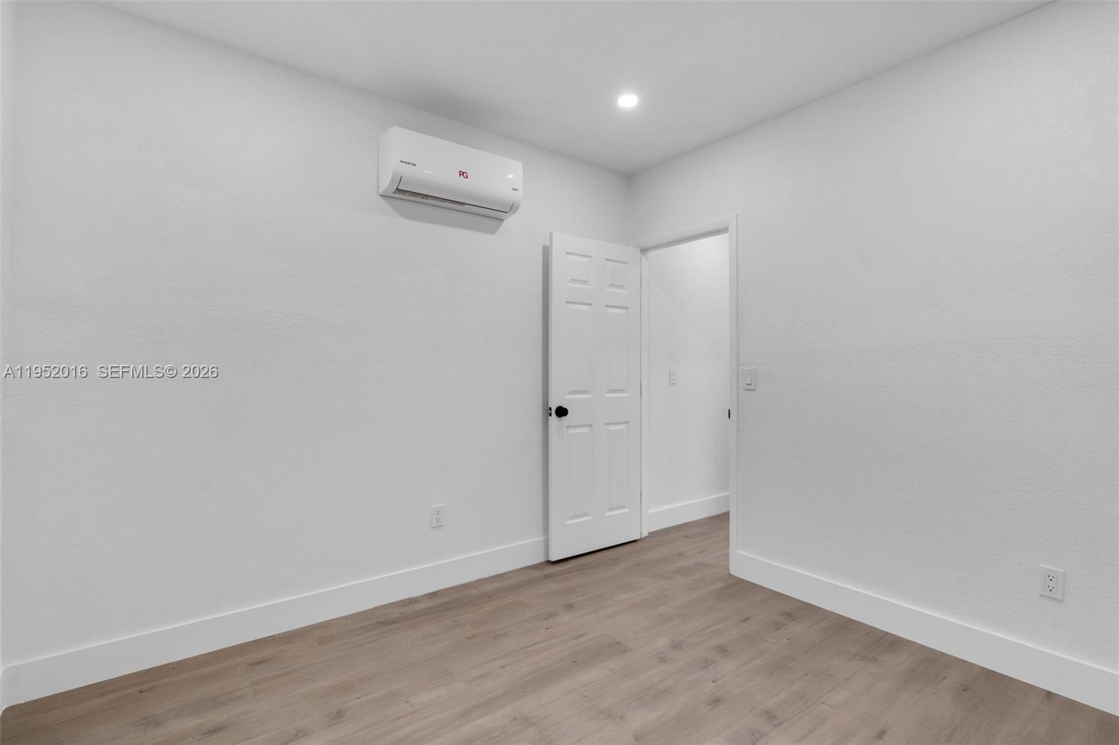 75 NW 160th St Miami, FL 33169