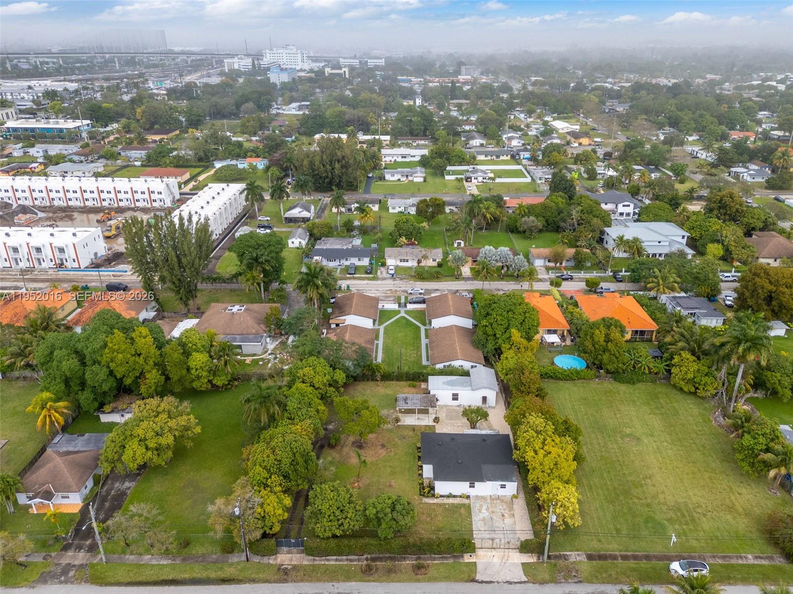 75 NW 160th St Miami, FL 33169