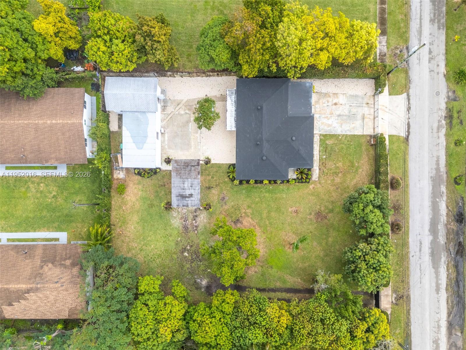 75 NW 160th St Miami, FL 33169