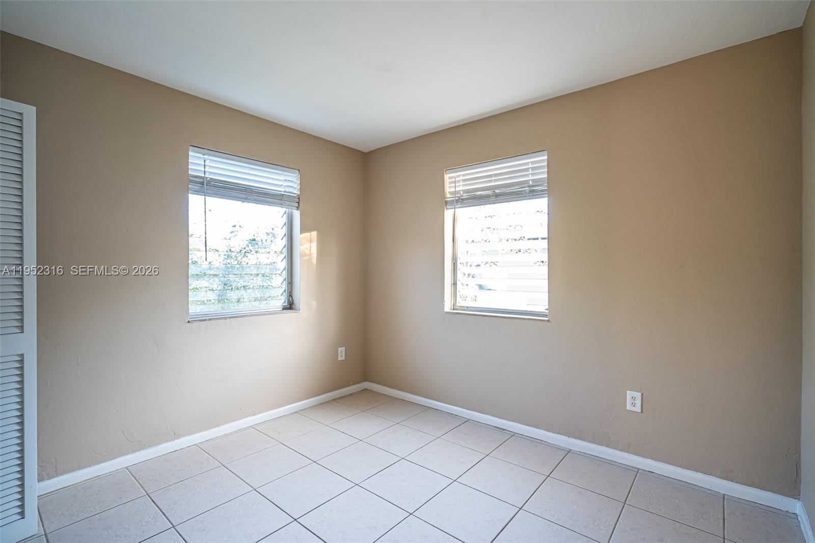 5196 NE 19th Ave Pompano Beach, FL 33064