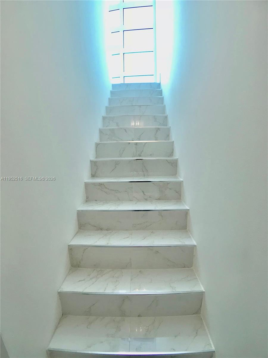 image Continuum South Beach North Tower9