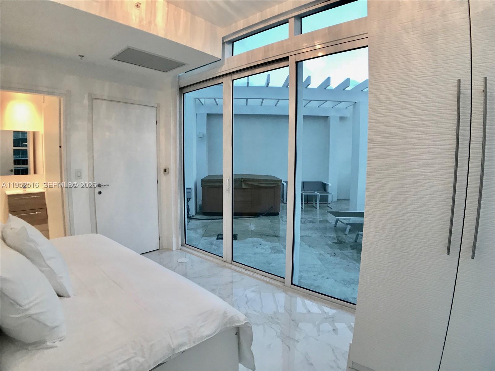 image Continuum South Beach North Tower21