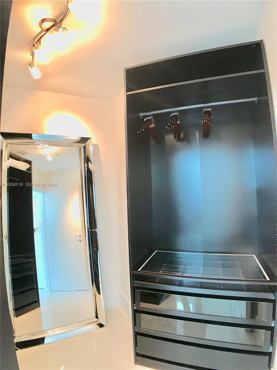 image Continuum South Beach North Tower4