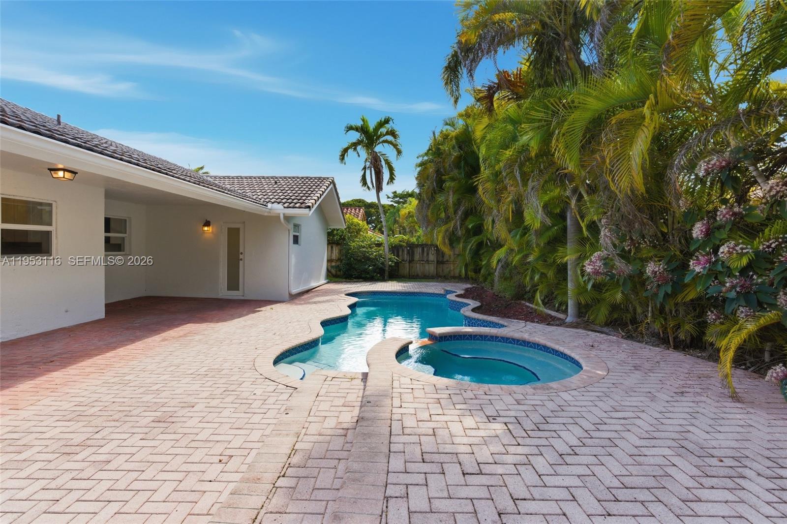 5976 SW 88th Pl Miami, FL 33173