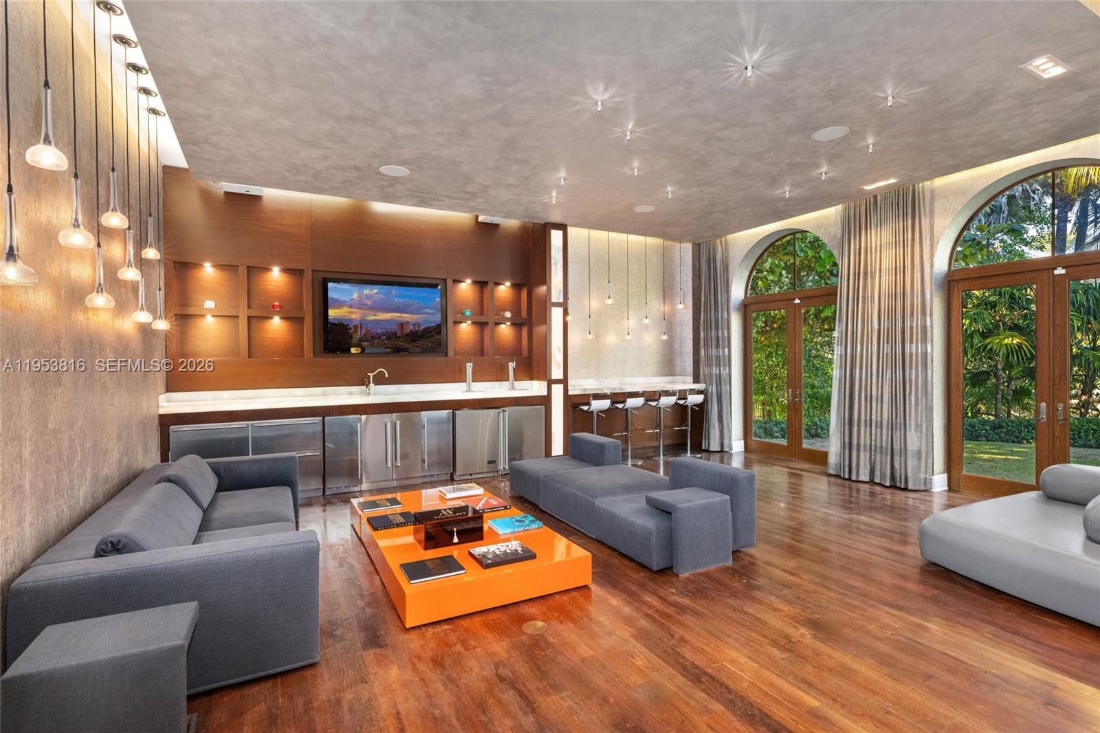 221 Casuarina Concourse Coral Gables, FL 33143