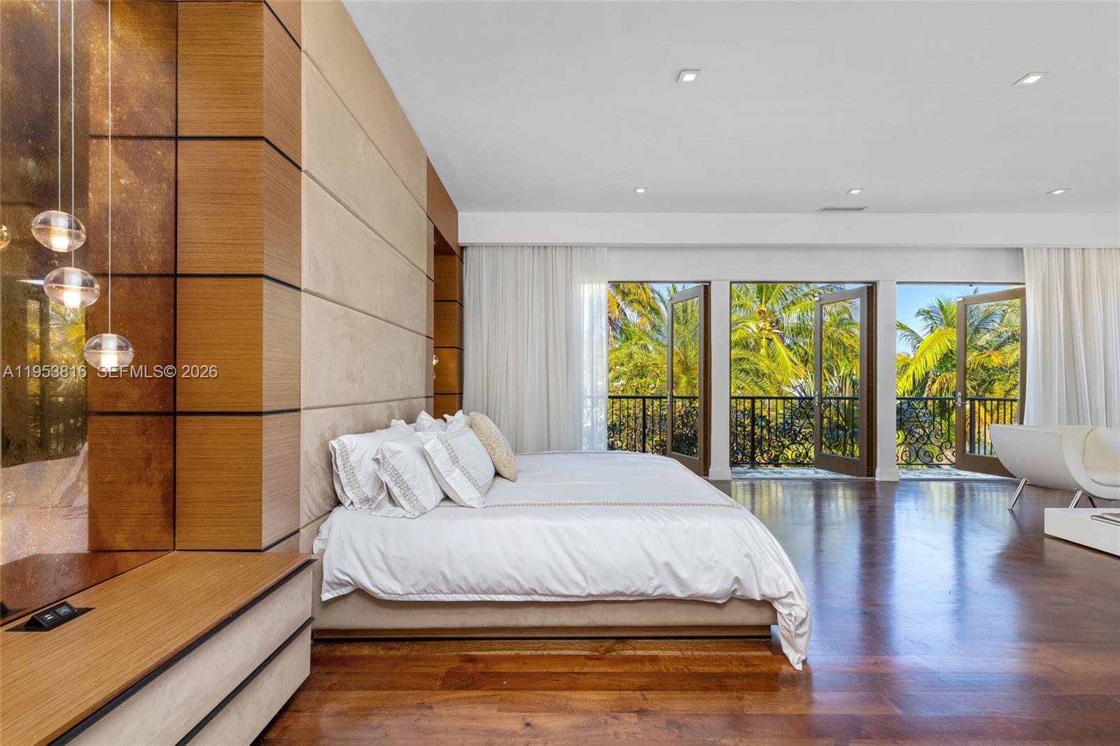 221 Casuarina Concourse Coral Gables, FL 33143